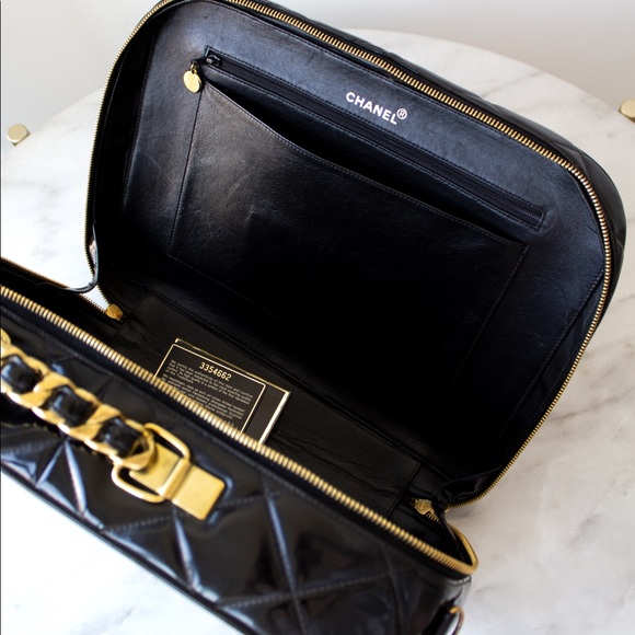 Chanel Vintage Spring 1995 Black Quilted Patent Leather Large 95P Vanity Bag - Picture 11 of 16